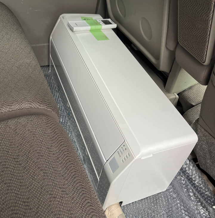 �����s�G�A�R������